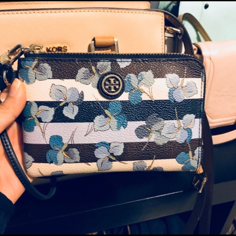 Tory Burch wristlet